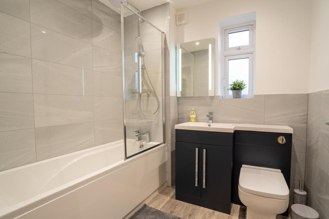Mill Road Ground Floor Apartment Crawley  Bagian luar foto