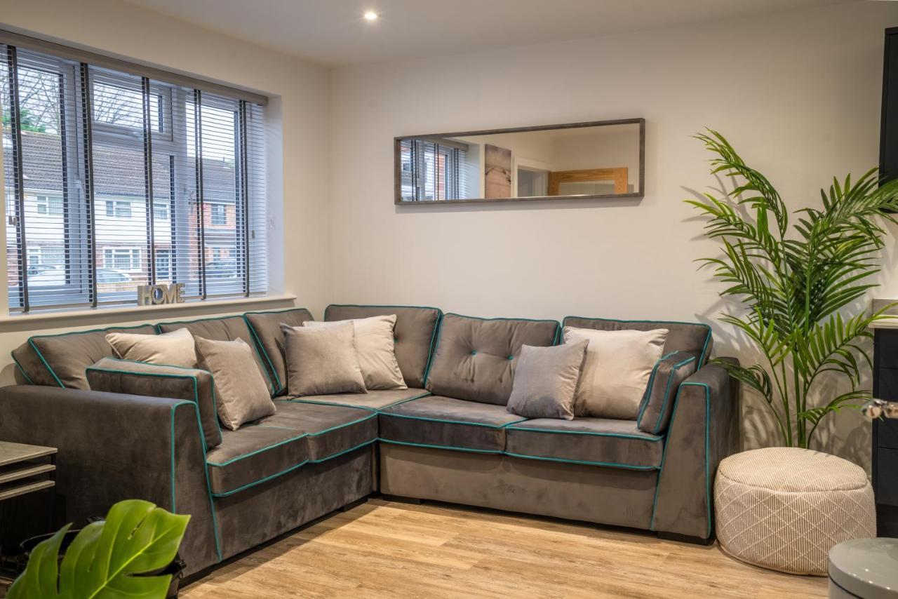 Mill Road Ground Floor Apartment Crawley  Bagian luar foto