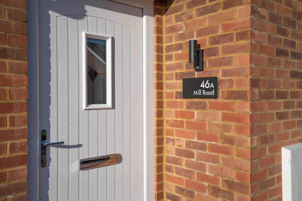 Mill Road Ground Floor Apartment Crawley  Bagian luar foto
