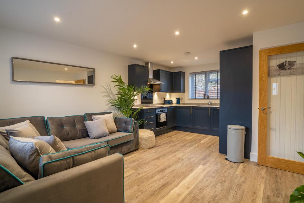 Mill Road Ground Floor Apartment Crawley  Bagian luar foto